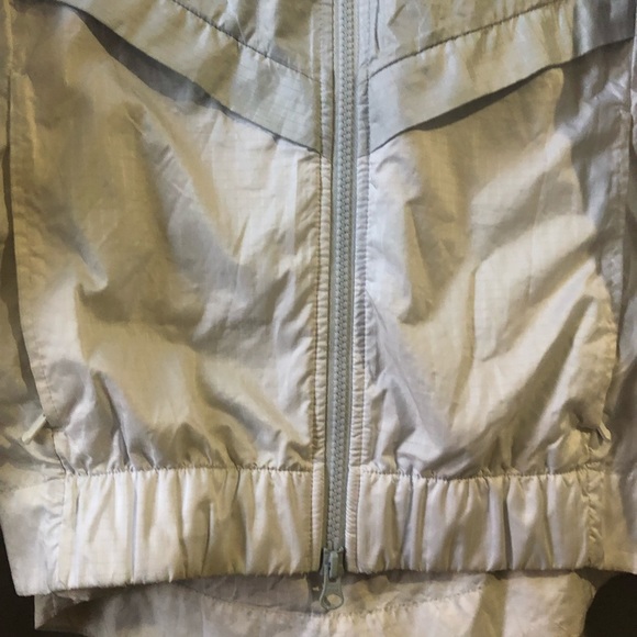 Nike silver and white track jacket - Picture 5 of 8